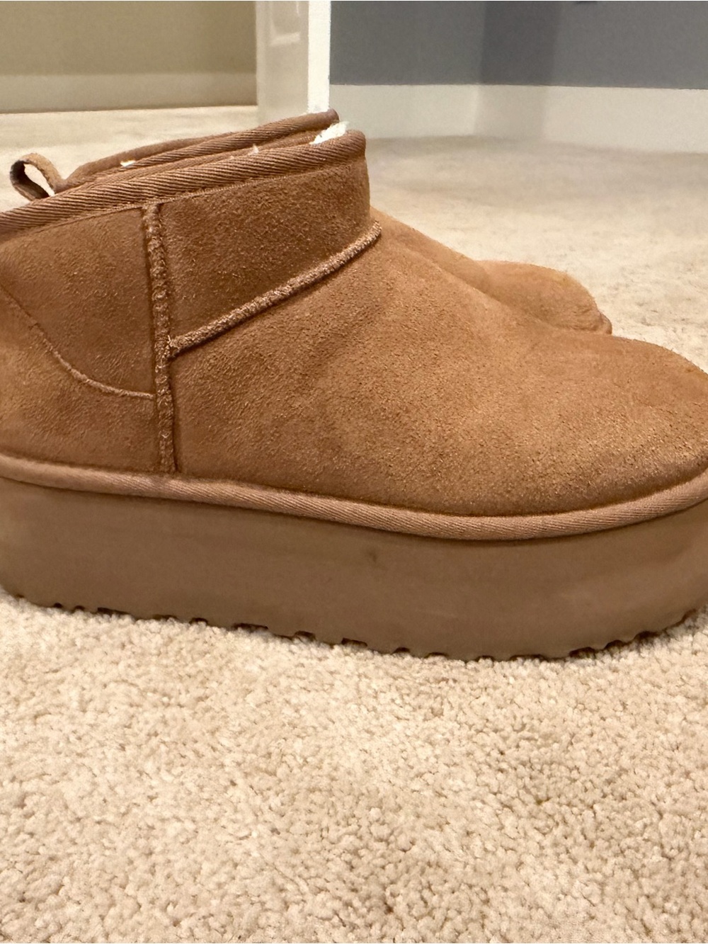 UGG Women's Classic Ultra Mini Chestnut Suede Platform